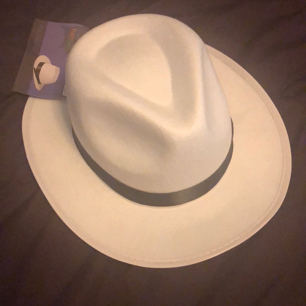 White gangster costume fedora